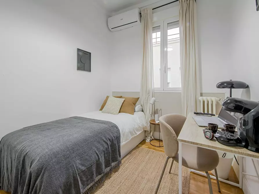 Immagine 1 di Camera in affitto  in Calle Doctor Castelo a Madrid