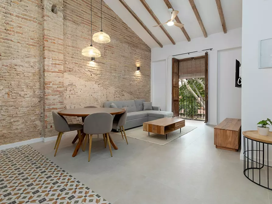 Immagine 1 di Appartamento in affitto  in Carrer Beat Nicolau Factor a Valencia