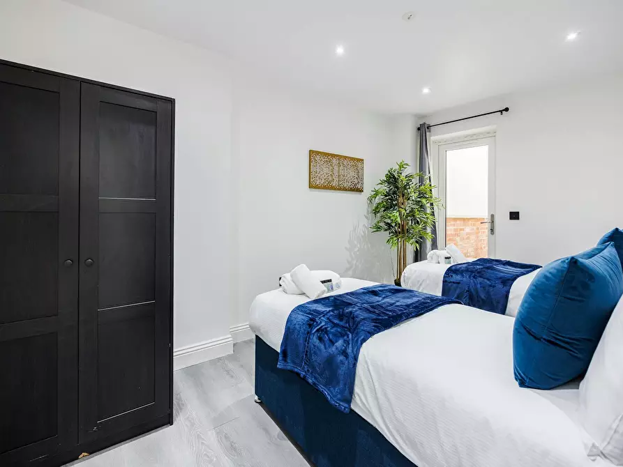 Immagine 8 di Casa indipendente in affitto  in North Cross Road a Camberwell