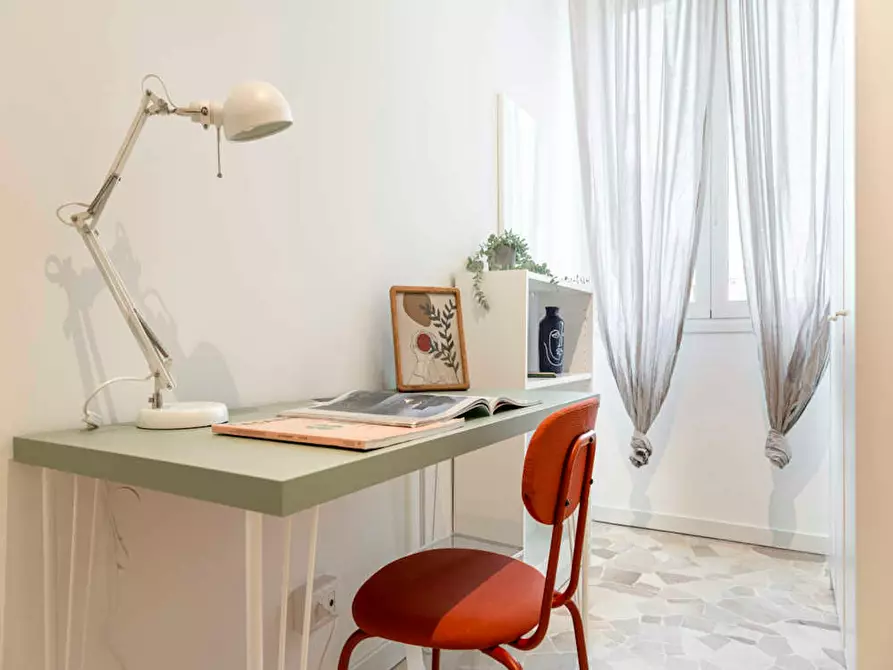 Immagine 7 di Camera in affitto  in Via Lorenteggio a Milano