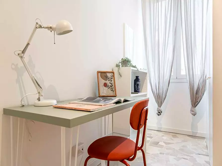 Immagine 7 di Camera in affitto  in Via Lorenteggio a Milano