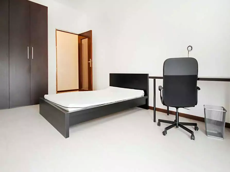 Immagine 4 di Camera in affitto  in Via Giovanni Pacini a Milano