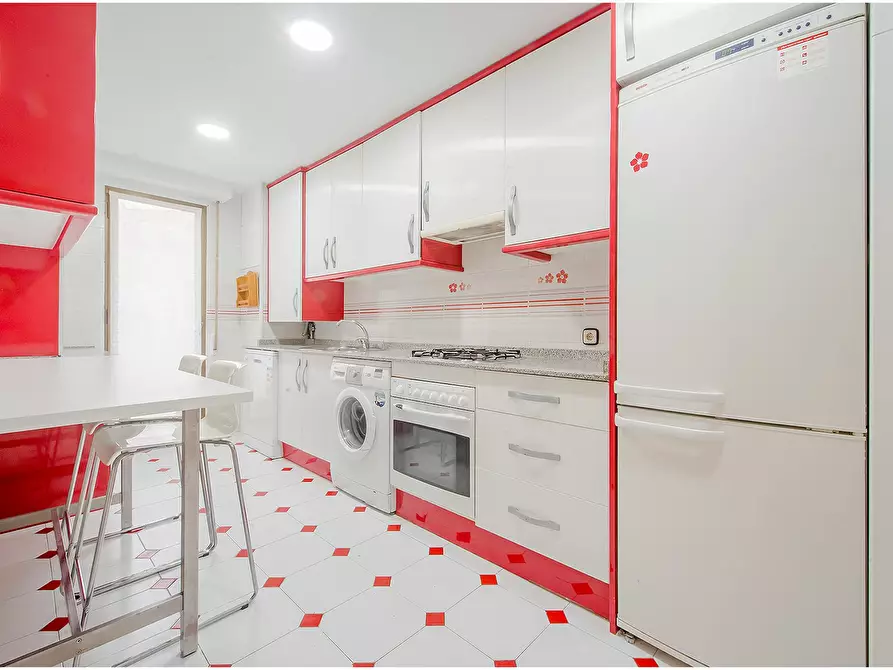 Immagine 9 di Camera in affitto  in Calle de Amorós a Madrid