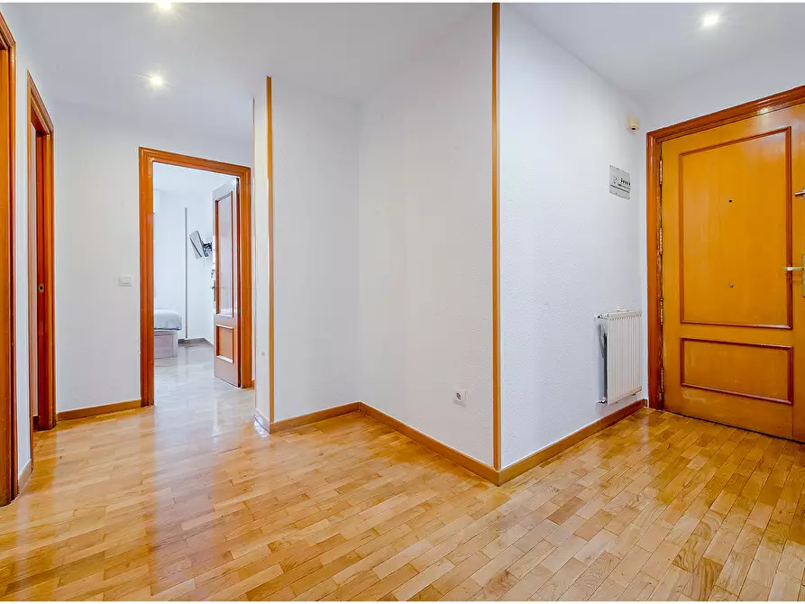 Immagine 6 di Camera in affitto  in Calle de Amorós a Madrid