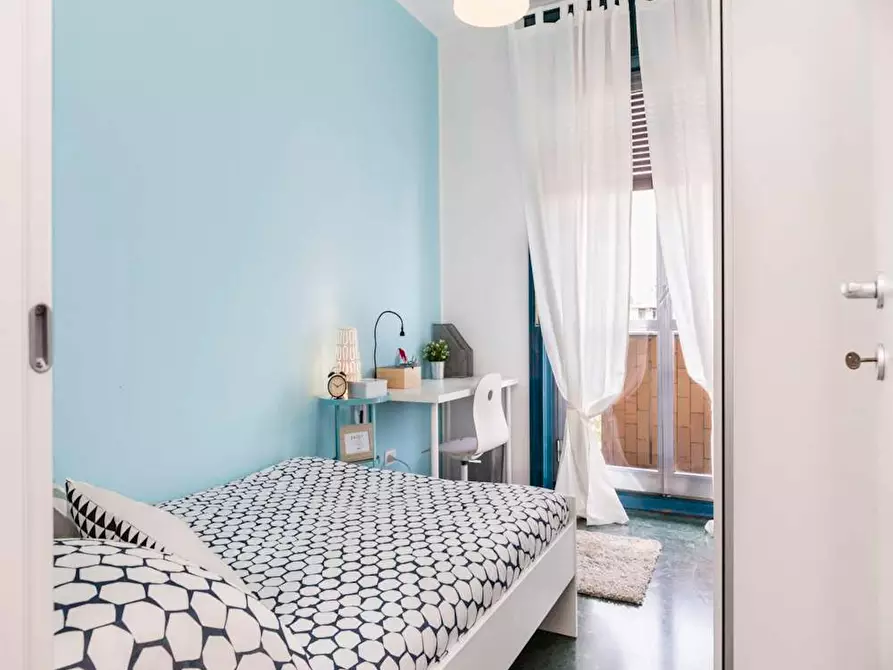 Immagine 2 di Camera in affitto  in Via Giuseppe Frua a Milano