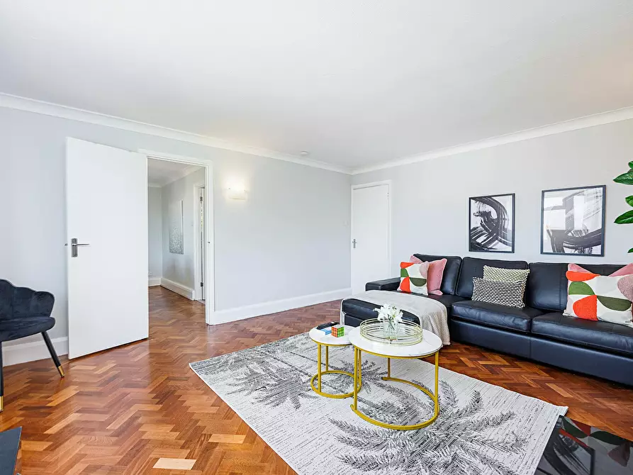 Immagine 5 di Appartamento in affitto  in Addiscombe Road a Croydon
