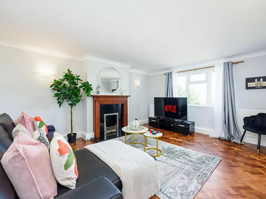 Immagine 4 di Appartamento in affitto  in Addiscombe Road a Croydon