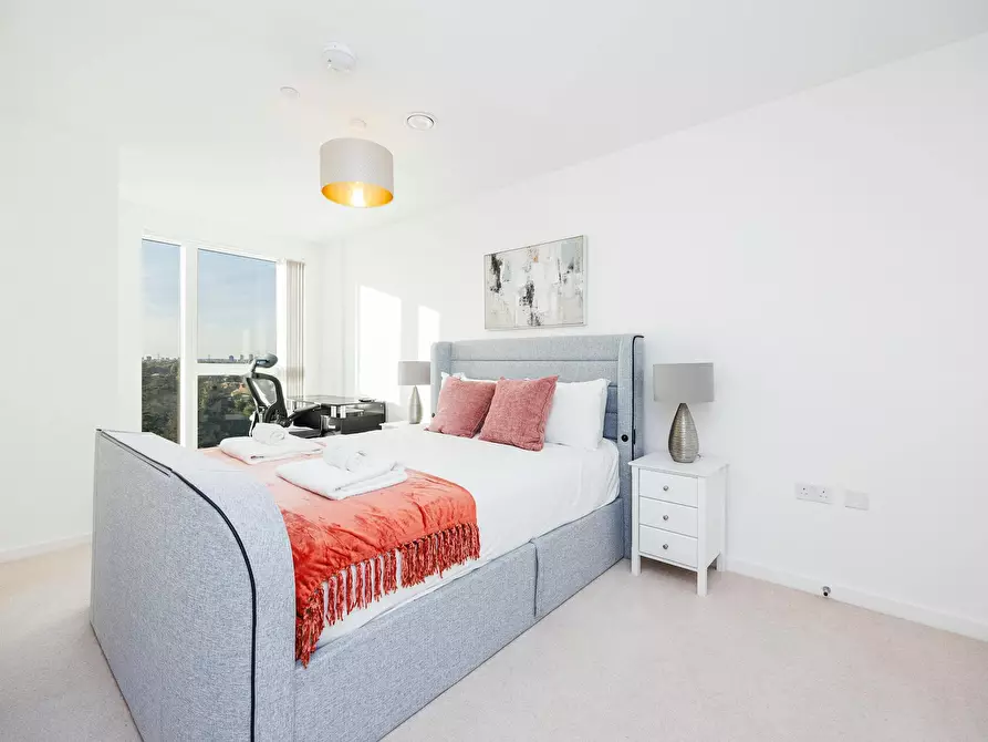 Immagine 5 di Casa indipendente in affitto  in Barge House Road a East Ham