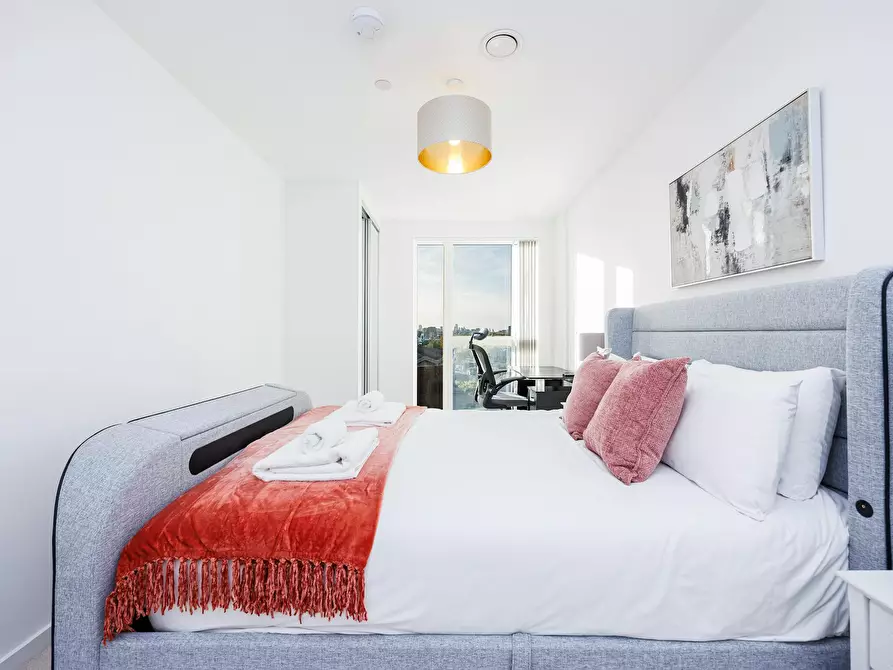 Immagine 6 di Casa indipendente in affitto  in Barge House Road a East Ham