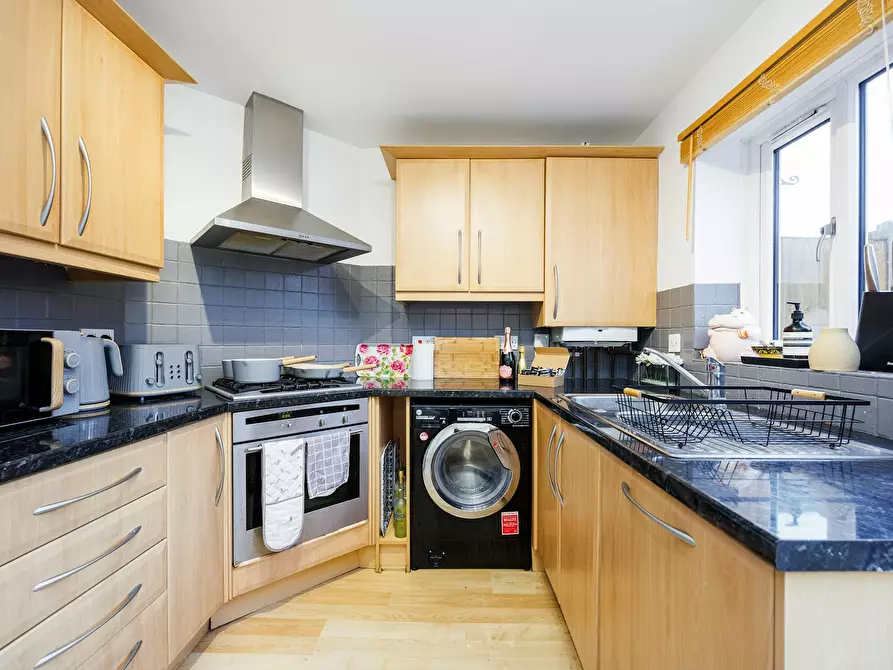 Immagine 7 di Casa indipendente in affitto  in Lymington Close a East Ham