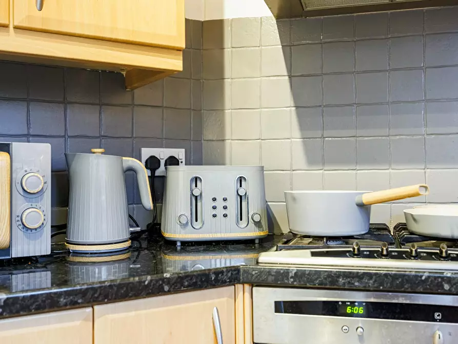Immagine 9 di Casa indipendente in affitto  in Lymington Close a East Ham