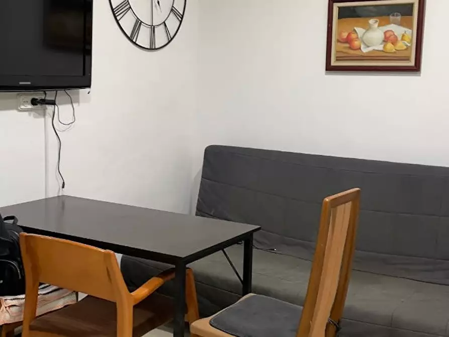 Immagine 3 di Appartamento in affitto  in Carrer de Sant Antoni Abat a Barcelona