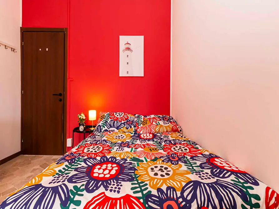 Immagine 1 di Camera in affitto  in Via Raffaello Bertieri a Milano