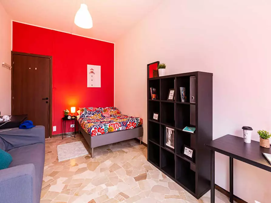 Immagine 3 di Camera in affitto  in Via Raffaello Bertieri a Milano