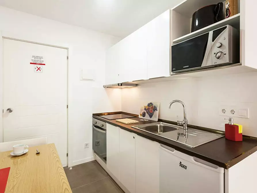 Immagine 2 di Appartamento in affitto  in Carrer Pedro Aleixandre a Valencia