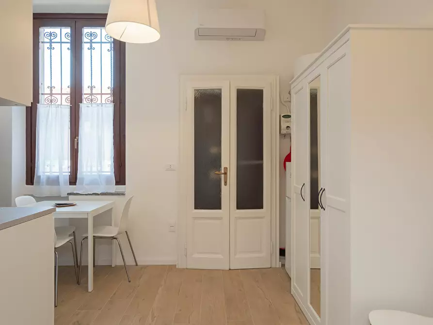 Immagine 8 di Appartamento in affitto  in Via Accademia a Milano