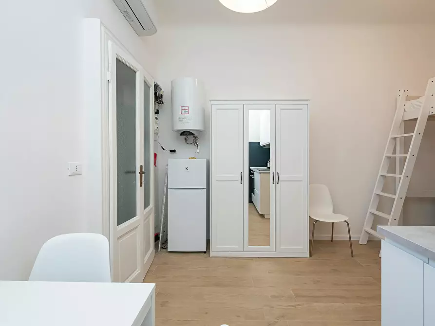 Immagine 6 di Appartamento in affitto  in Via Accademia a Milano