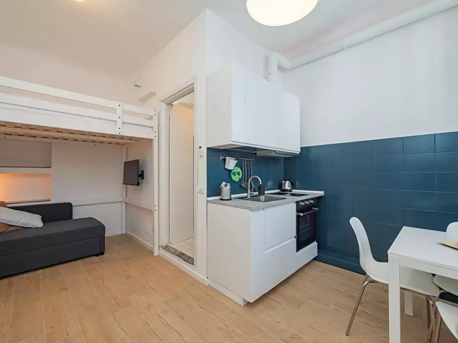 Immagine 2 di Appartamento in affitto  in Via Accademia a Milano