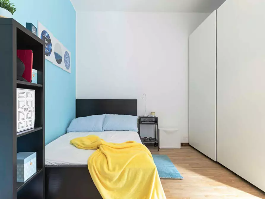 Immagine 4 di Camera in affitto  in Via Mario Donati a Milano