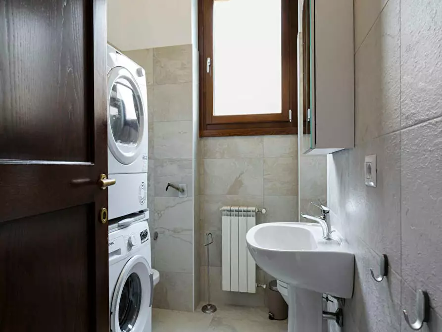 Immagine 9 di Camera in affitto  in Via Santa Sofia a Milano