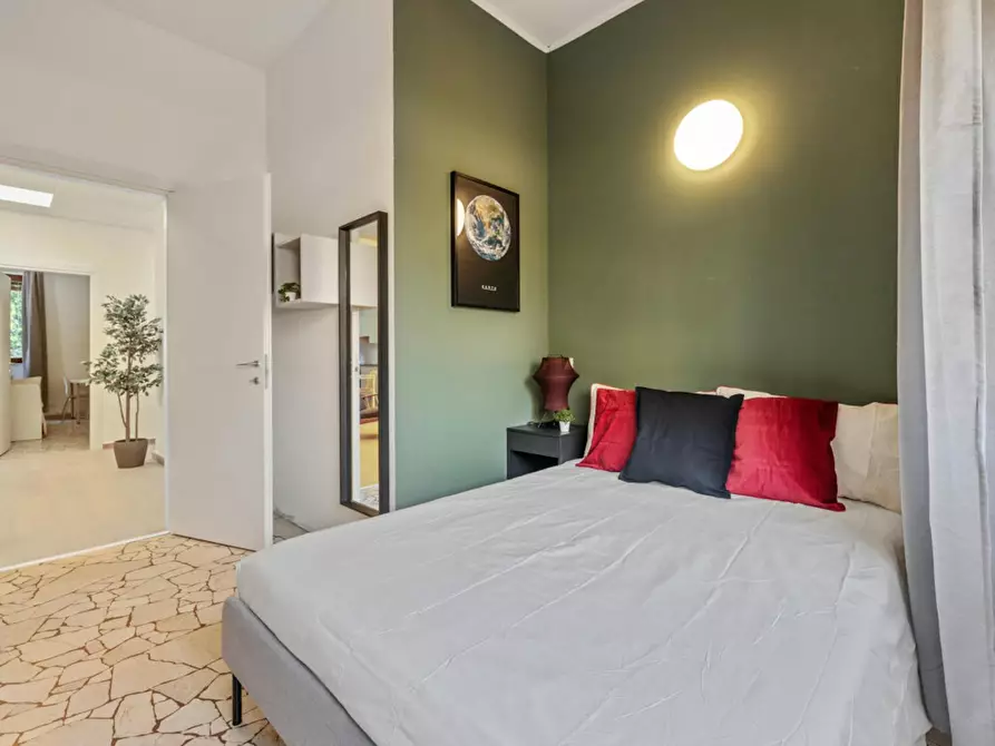 Immagine 2 di Camera in affitto  in Via Uguccione da Pisa a Milano