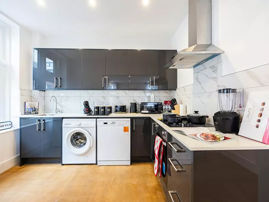 Immagine 5 di Appartamento in affitto  in High Street a Croydon