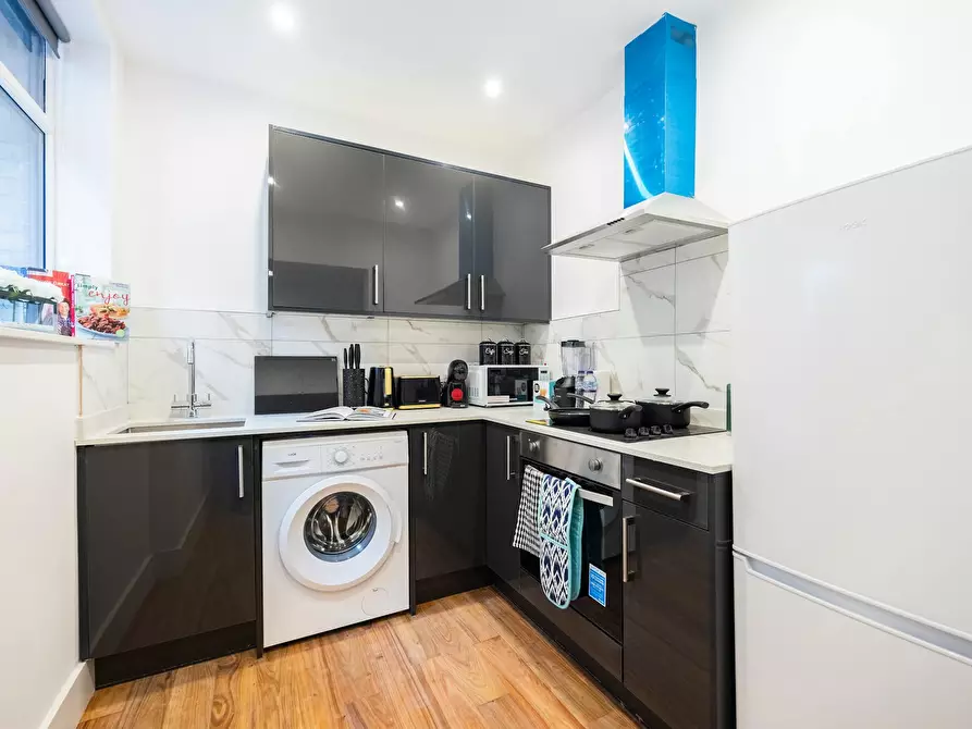 Immagine 4 di Appartamento in affitto  in High Street a Croydon