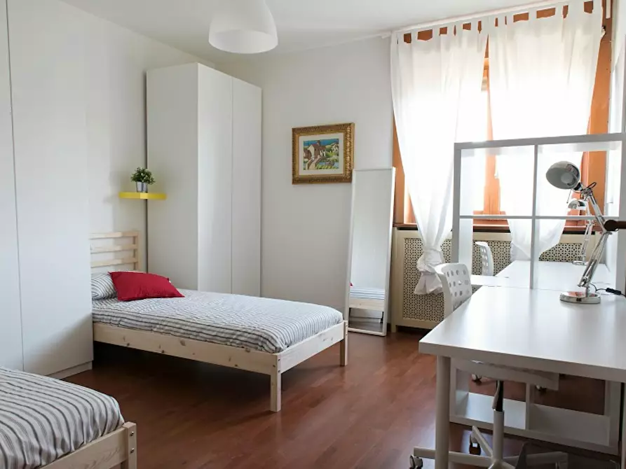 Immagine 1 di Camera condivisa in affitto  in Via Francesco Primaticcio a Milano