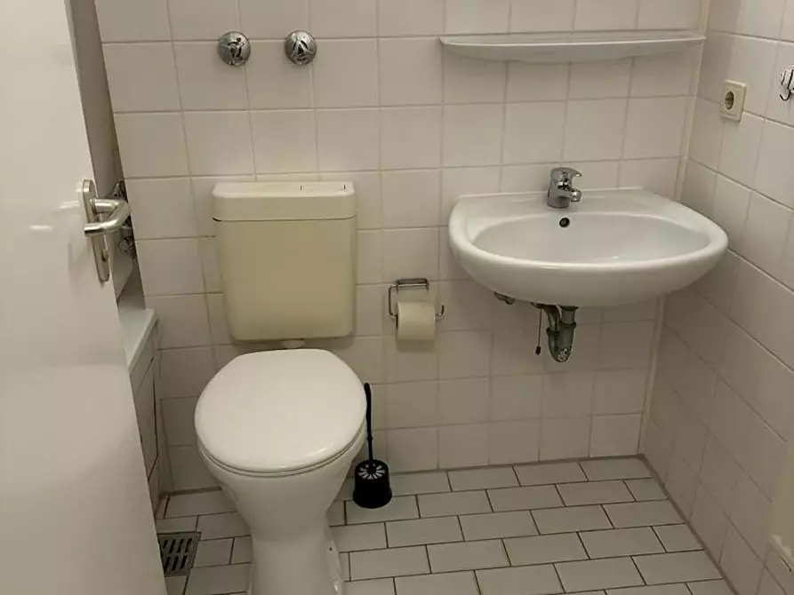 Immagine 9 di Appartamento in affitto  in Kreuznacher Straße a Berlin