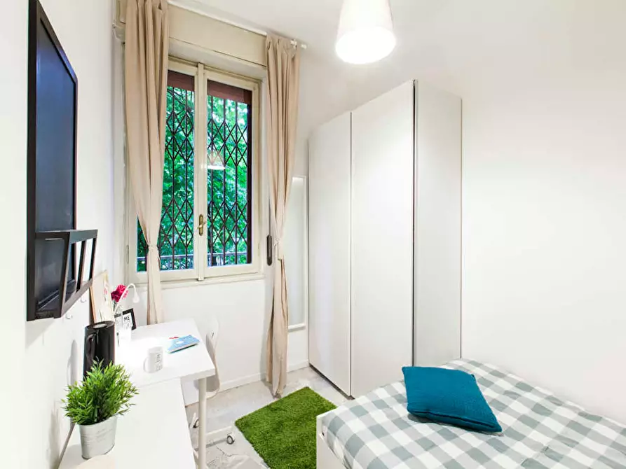 Immagine 3 di Camera in affitto  in Via Antonio Panizzi a Milano