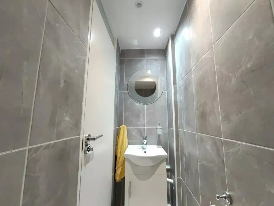 Immagine 10 di Casa indipendente in affitto  in Orchard Road a 