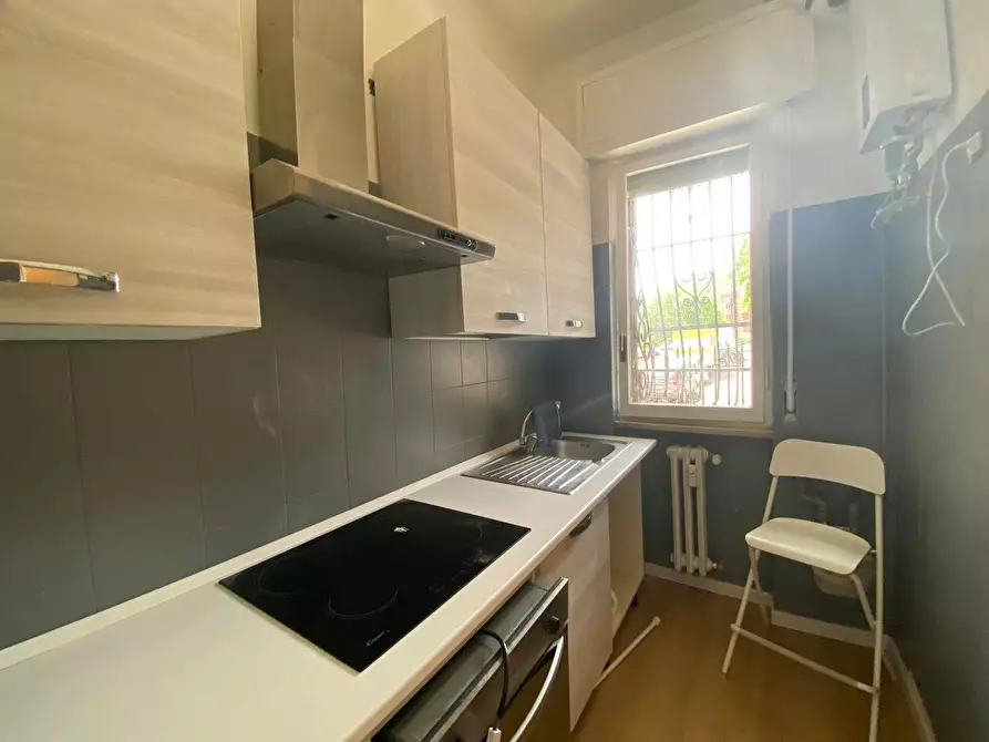 Immagine 4 di Camera in affitto  in Via Gerolamo Forni a Milano