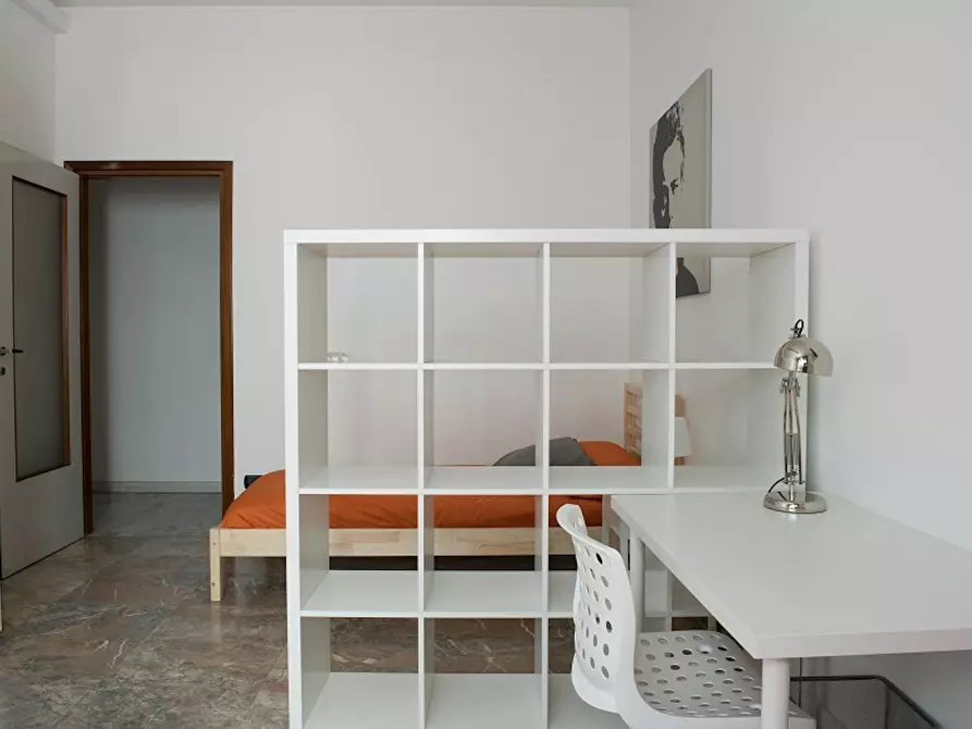 Immagine 3 di Camera condivisa in affitto  in Viale Piceno a Milano