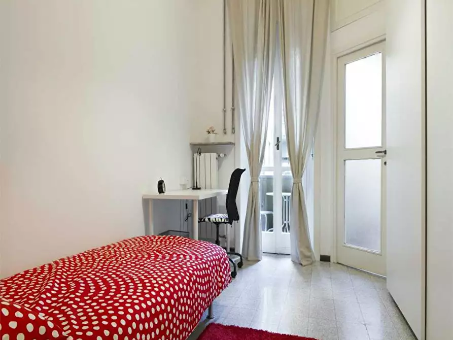 Immagine 3 di Camera in affitto  in Bastioni di Porta Volta a Milano