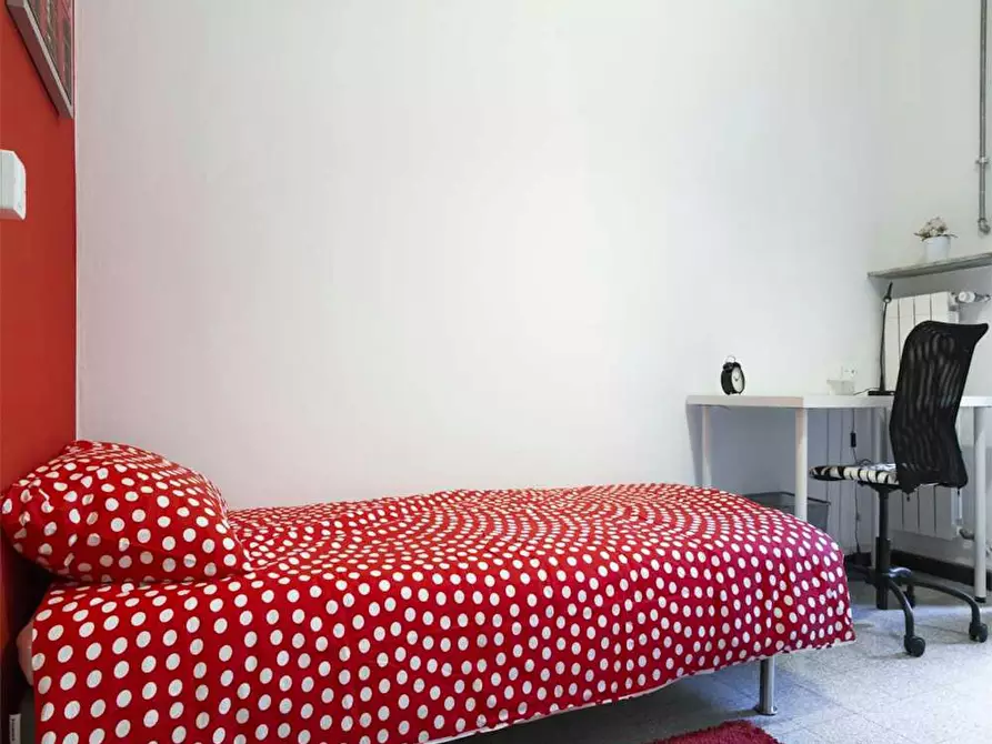 Immagine 1 di Camera in affitto  in Bastioni di Porta Volta a Milano