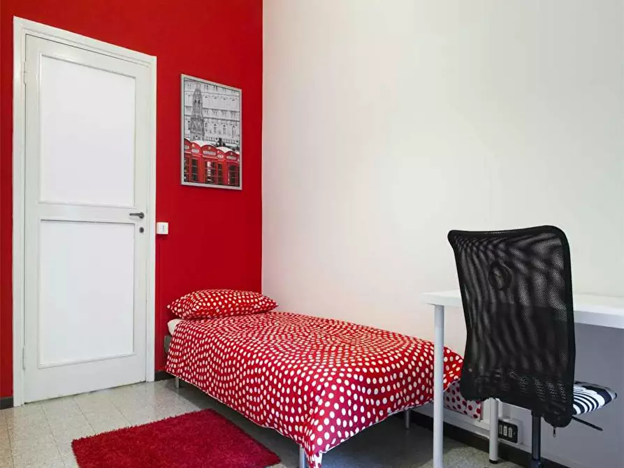 Immagine 2 di Camera in affitto  in Bastioni di Porta Volta a Milano