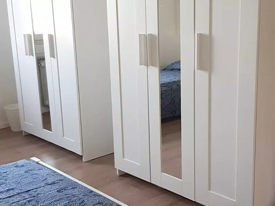 Immagine 5 di Camera condivisa in affitto  in Via Camillo e Otto Cima a Milano