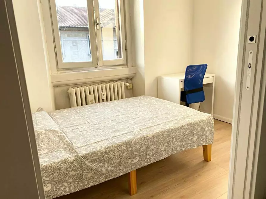 Immagine 1 di Camera in affitto  in Via Camillo e Otto Cima a Milano