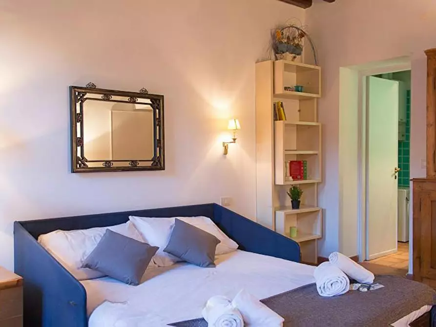 Immagine 6 di Appartamento in affitto  in Via della Scala a Roma