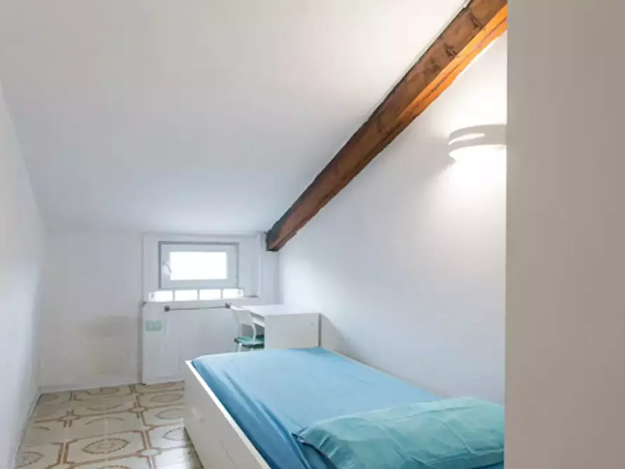 Immagine 1 di Camera in affitto  in Via Pietro Venino a Cologno Monzese