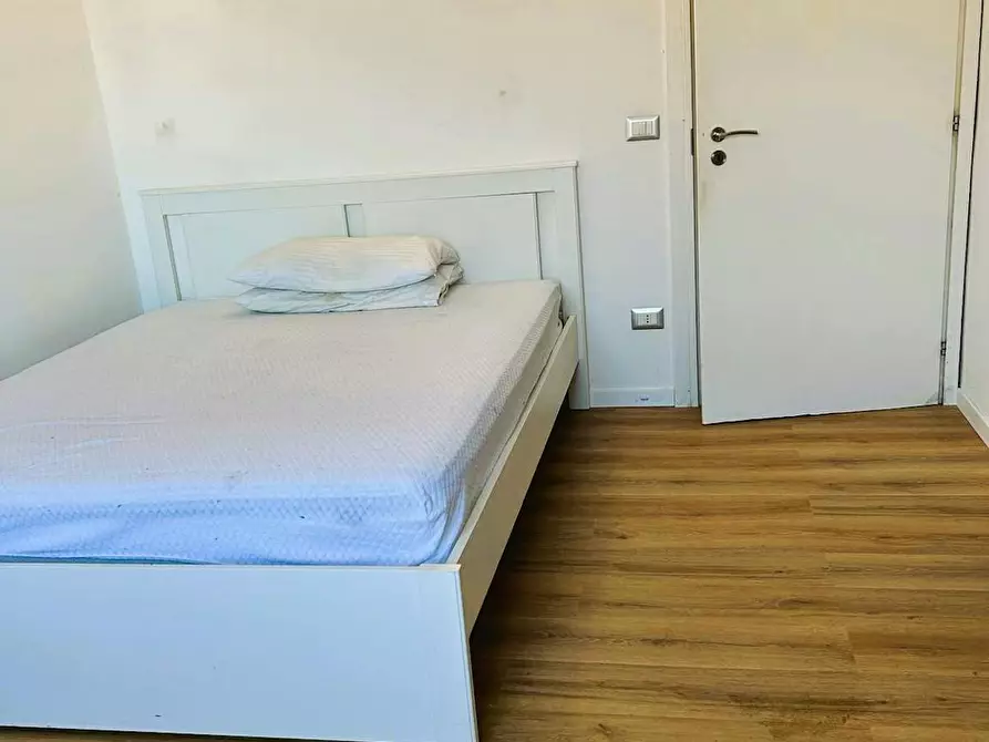 Immagine 1 di Camera in affitto  in Via Jacopino da Tradate a Milano