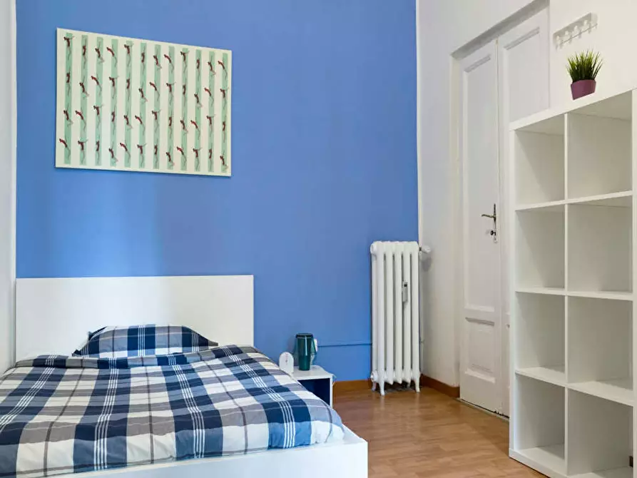 Immagine 2 di Camera in affitto  in Via Gustavo Modena a Milano