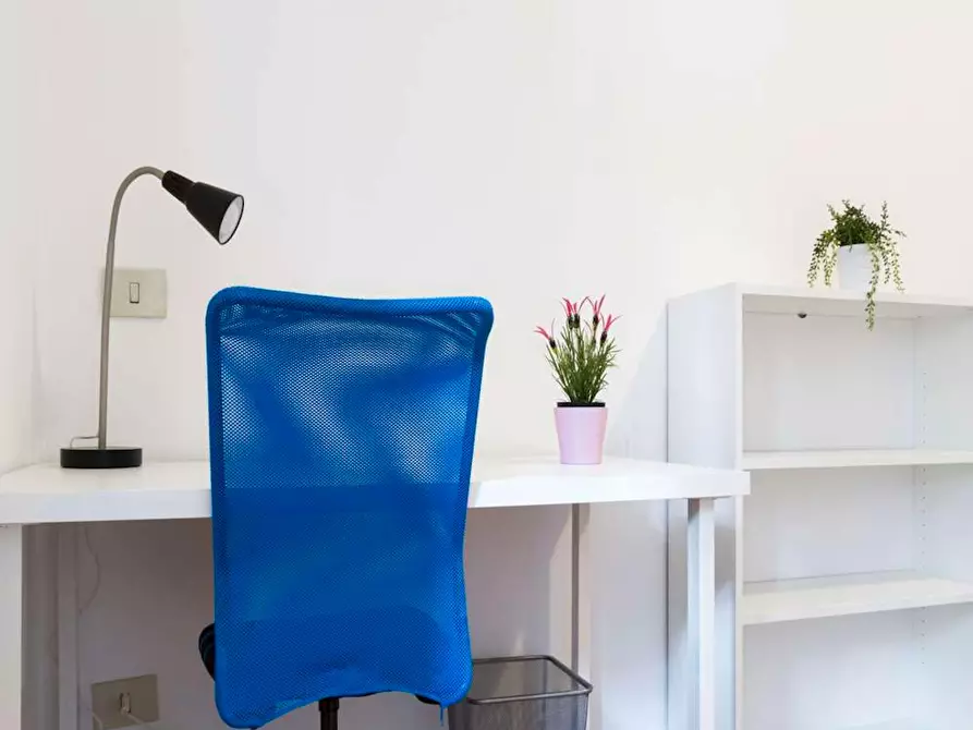 Immagine 8 di Camera in affitto  in Via Gustavo Modena a Milano