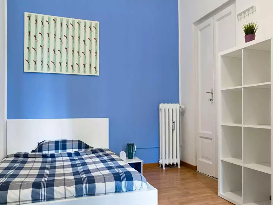 Immagine 2 di Camera in affitto  in Via Gustavo Modena a Milano