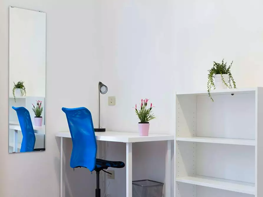 Immagine 6 di Camera in affitto  in Via Gustavo Modena a Milano