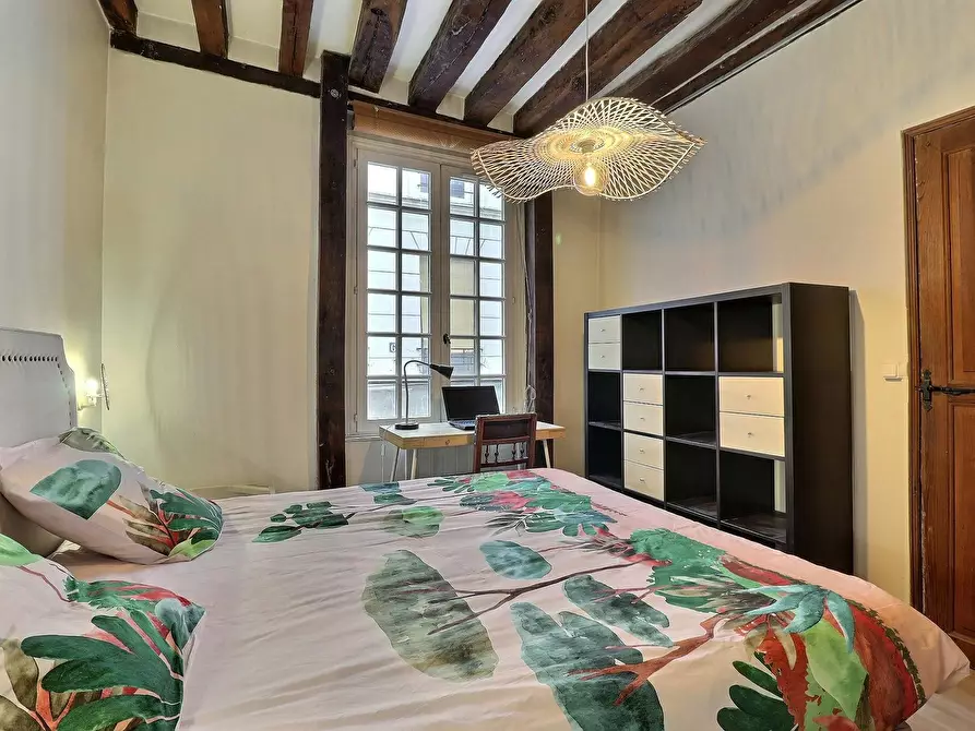 Immagine 10 di Appartamento in affitto  in Rue Volta a Paris 03