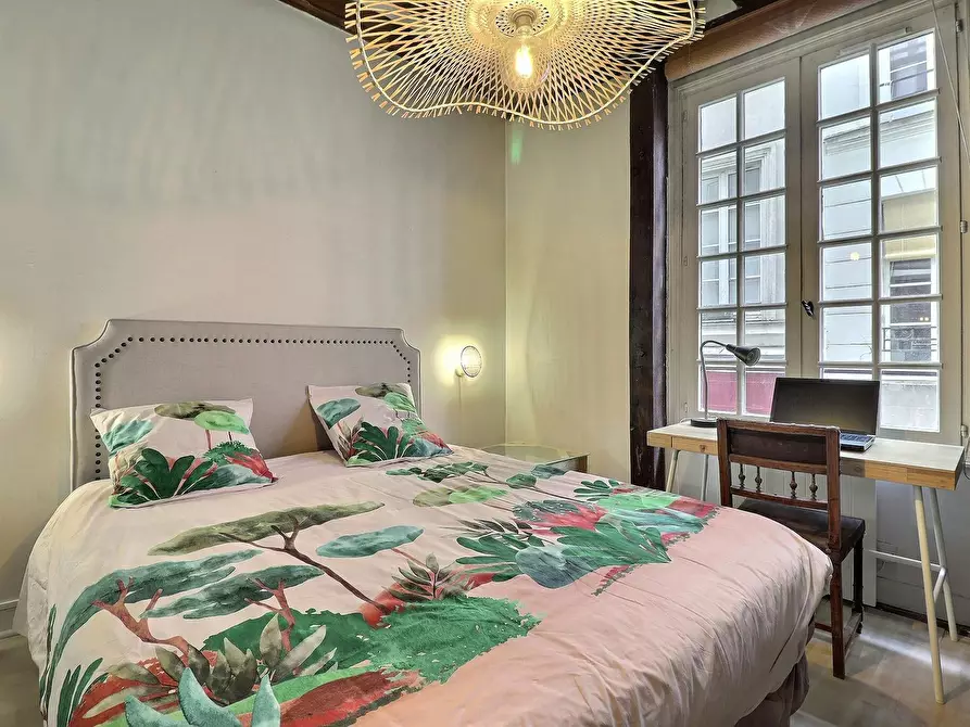 Immagine 9 di Appartamento in affitto  in Rue Volta a Paris 03