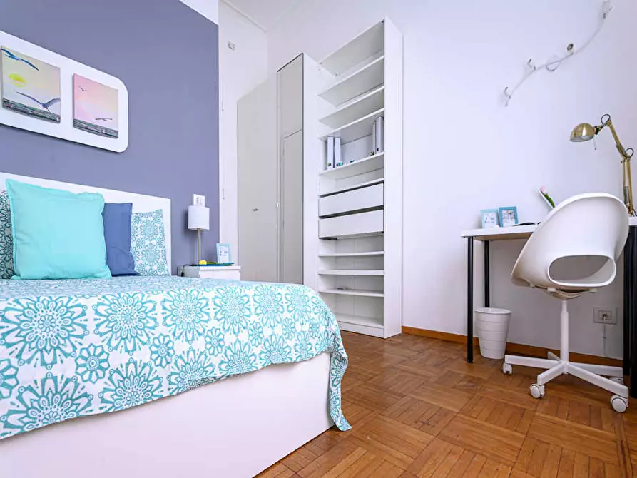 Immagine 2 di Camera in affitto  in Via Roberto Sarfatti a Milano