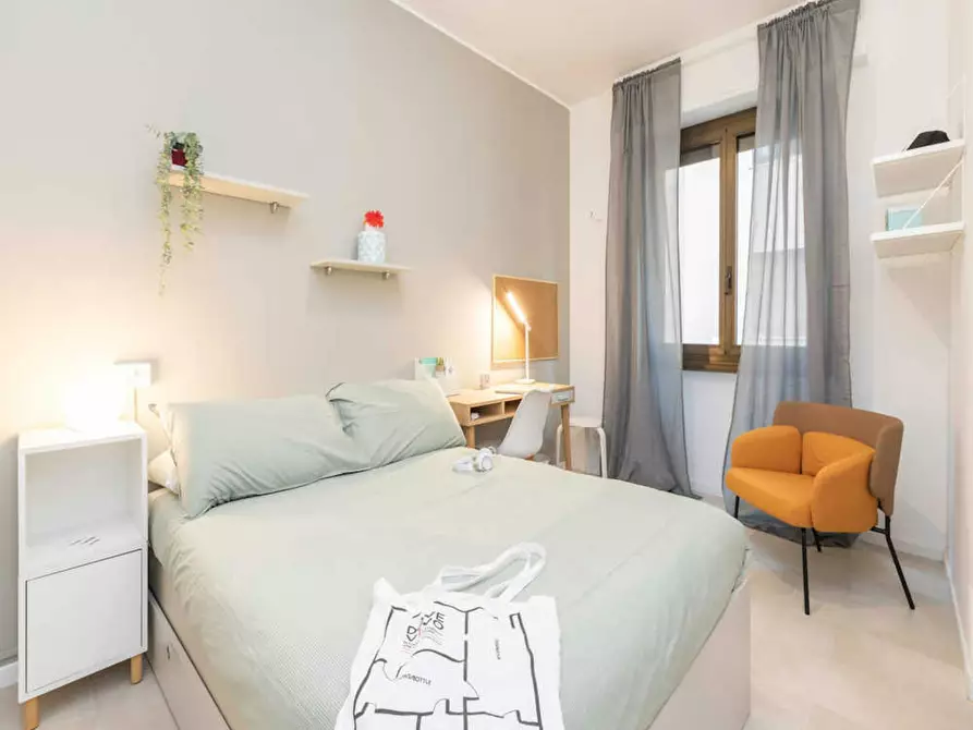 Immagine 2 di Camera in affitto  in Via Salasco a Milano