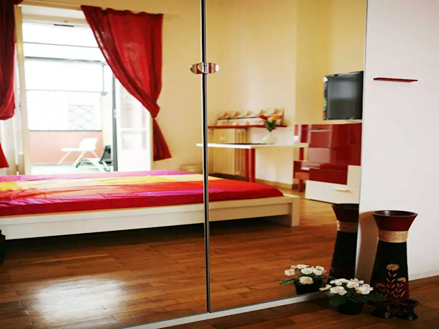 Immagine 2 di Camera in affitto  in Via Niccolò Paganini a Milano